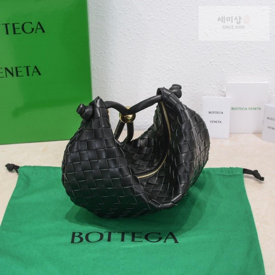 Bottega Veneta Bottega Veneta Turn Pouch Bag 41번 이미지