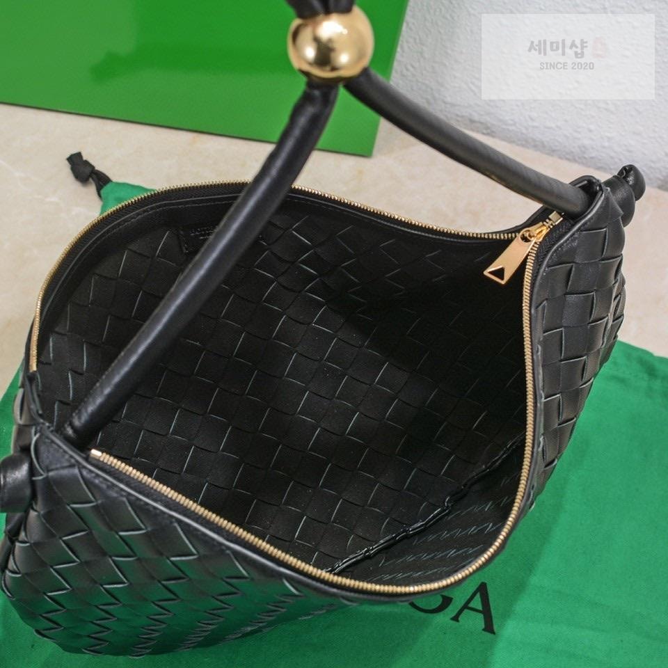Bottega Veneta Bottega Veneta Turn Pouch Bag 43번 이미지