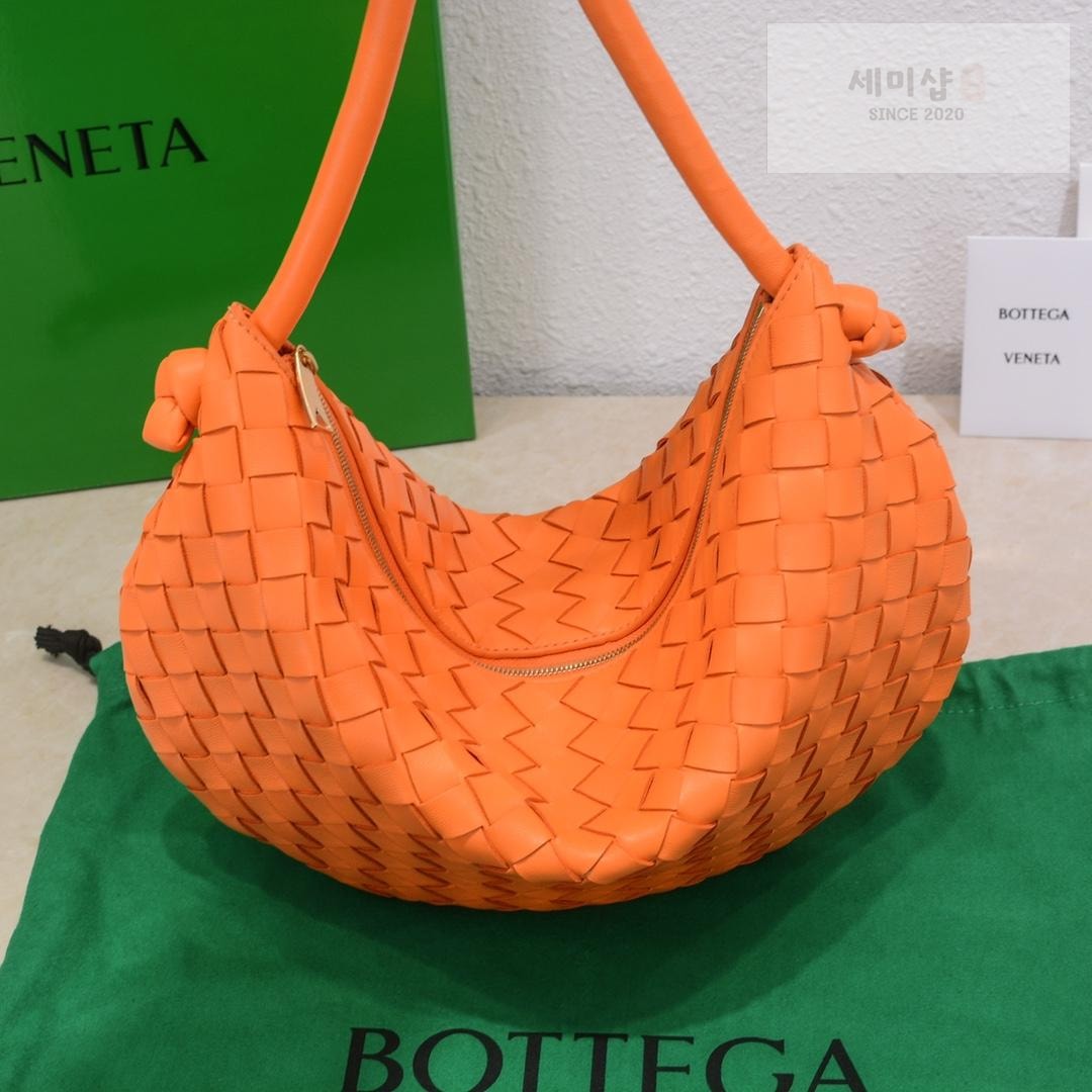 Bottega Veneta Bottega Veneta Turn Pouch Bag 47번 이미지