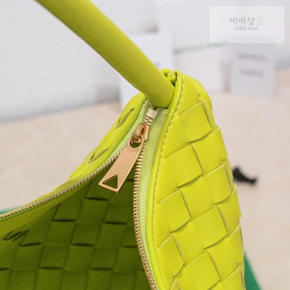 Bottega Veneta Bottega Veneta Turn Pouch Bag 57번 이미지