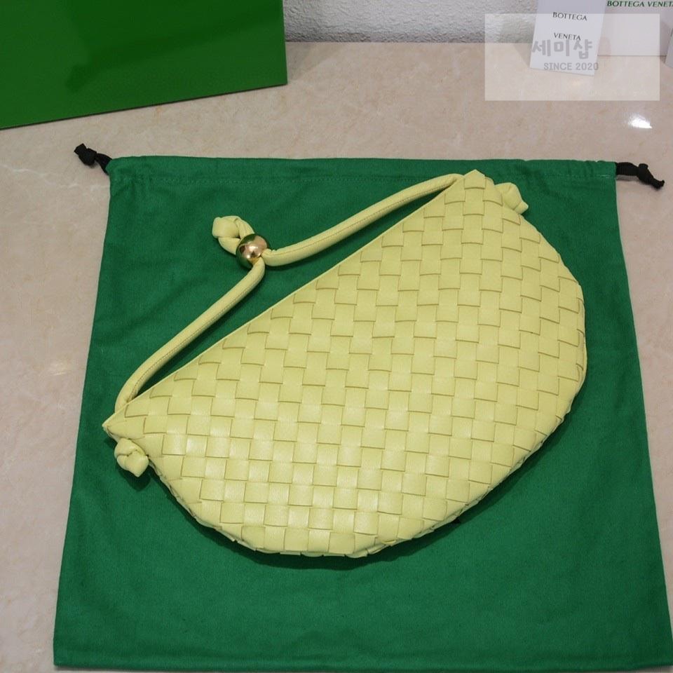 Bottega Veneta Bottega Veneta Turn Pouch Bag 61번 이미지
