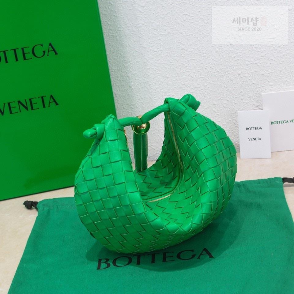 Bottega Veneta Bottega Veneta Turn Pouch Bag 94번 이미지