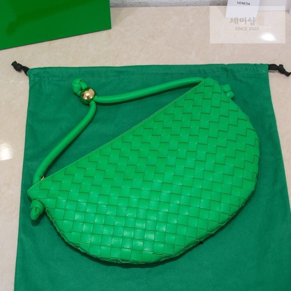 Bottega Veneta Bottega Veneta Turn Pouch Bag 87번 이미지
