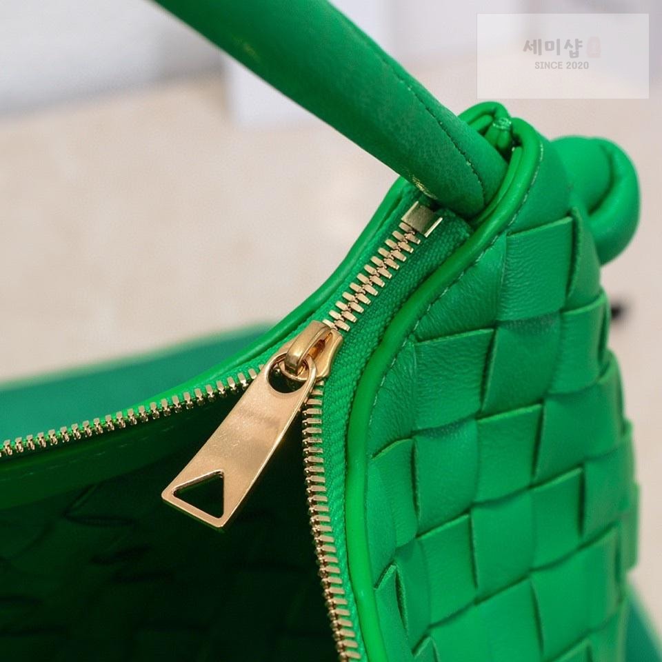 Bottega Veneta Bottega Veneta Turn Pouch Bag 92번 이미지