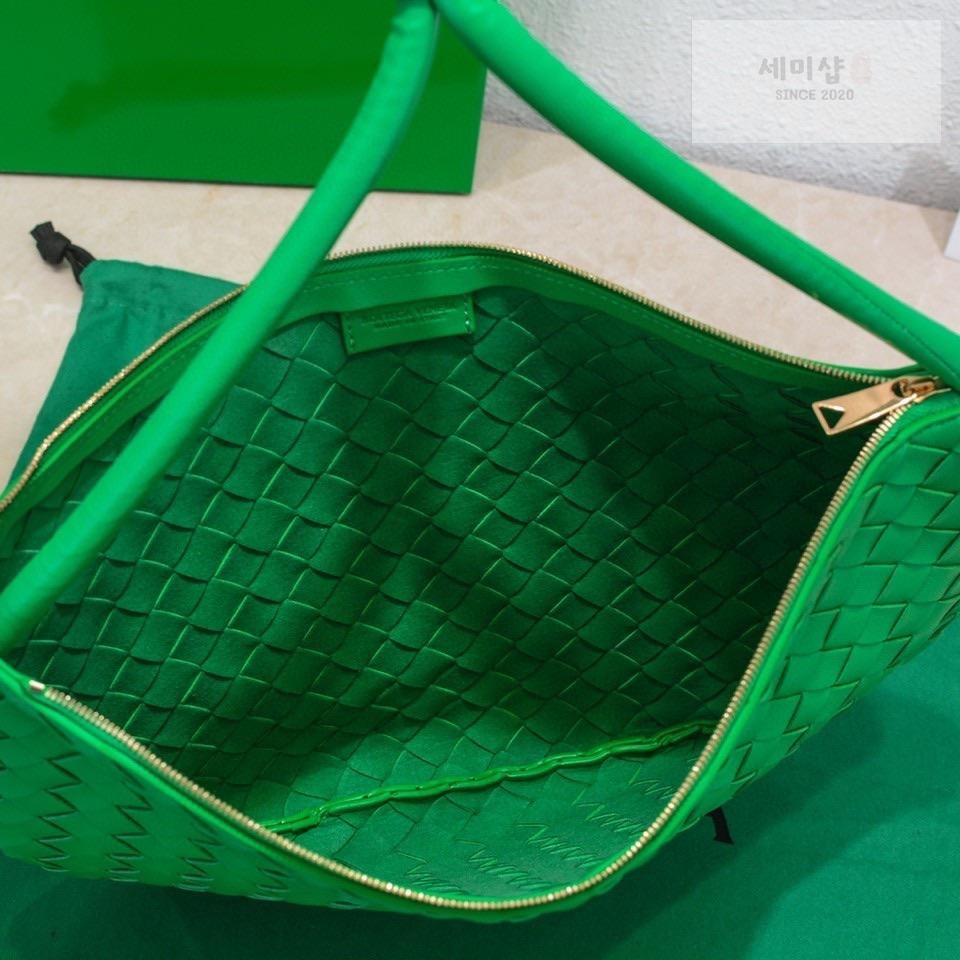 Bottega Veneta Bottega Veneta Turn Pouch Bag 73번 이미지