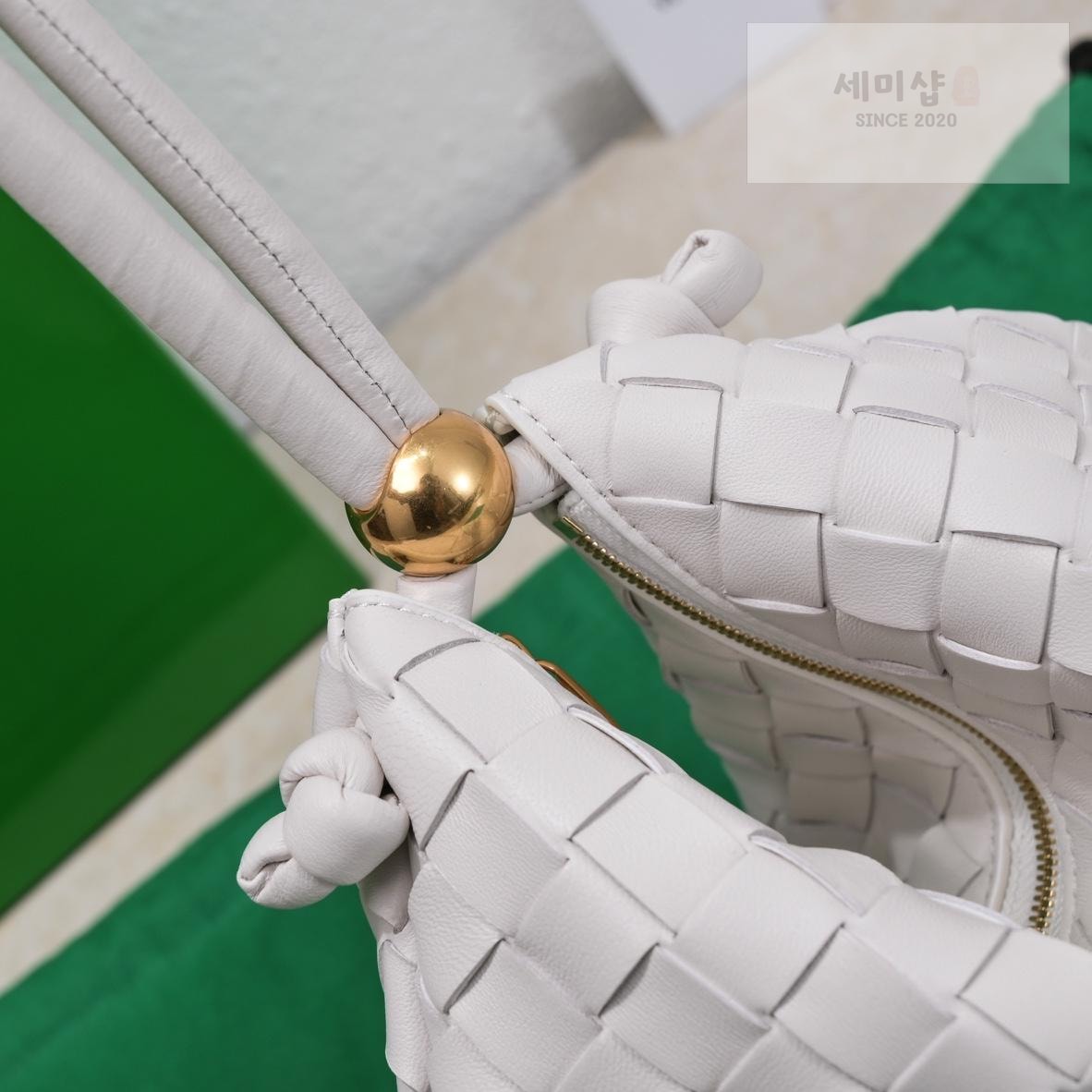 Bottega Veneta Bottega Veneta Turn Pouch Bag 76번 이미지