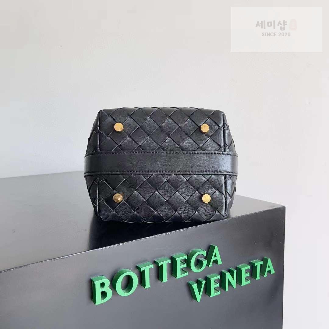 Bottega Veneta Bottega Veneta Wallis Bag 10번 이미지
