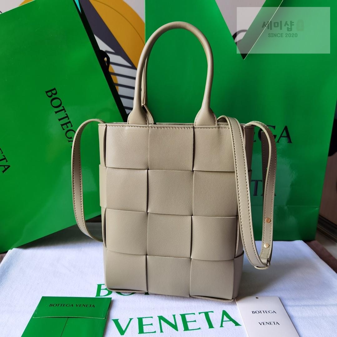 Bottega Veneta Bottega Veneta intrecio Tote Cross Bag 16번 이미지