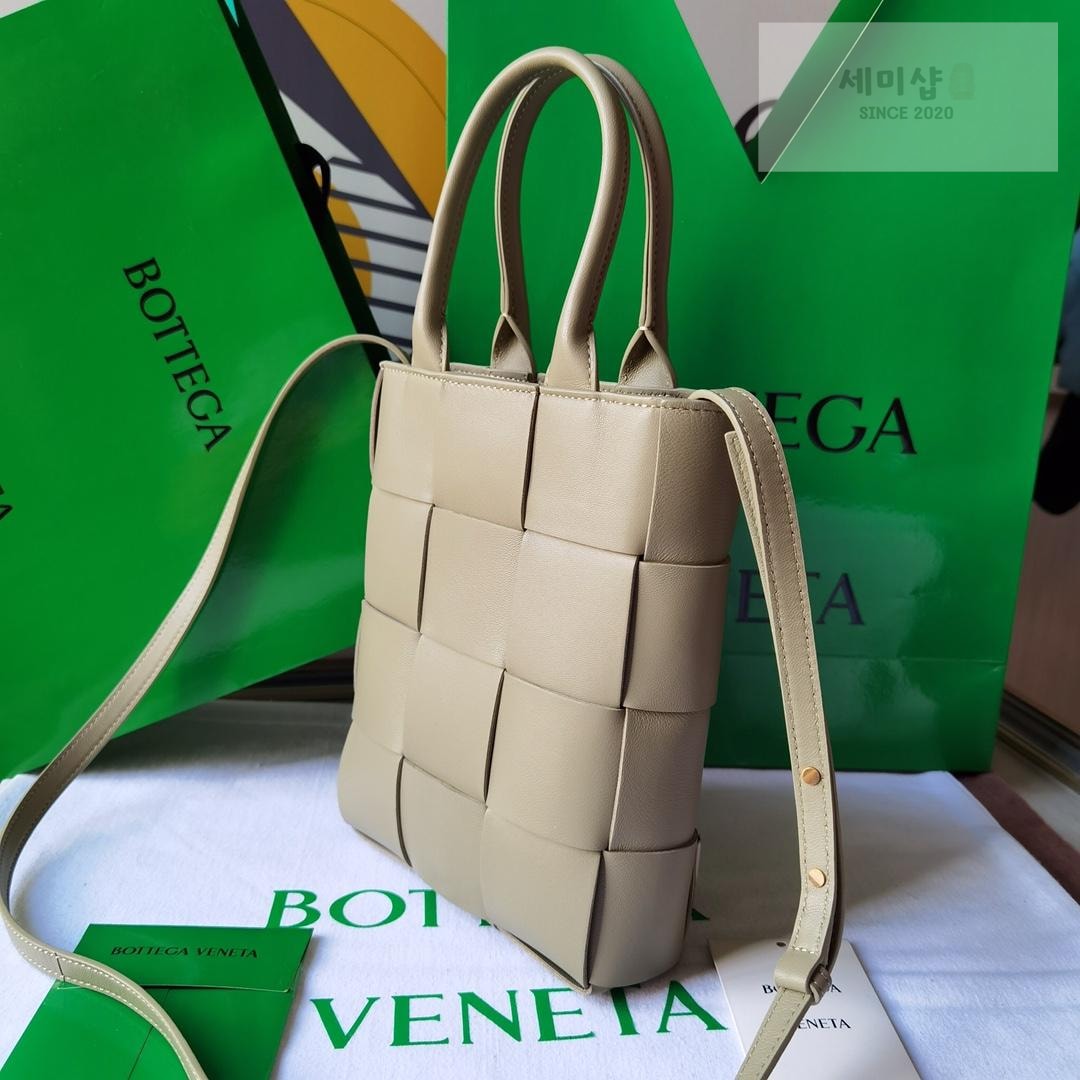 Bottega Veneta Bottega Veneta intrecio Tote Cross Bag 17번 이미지