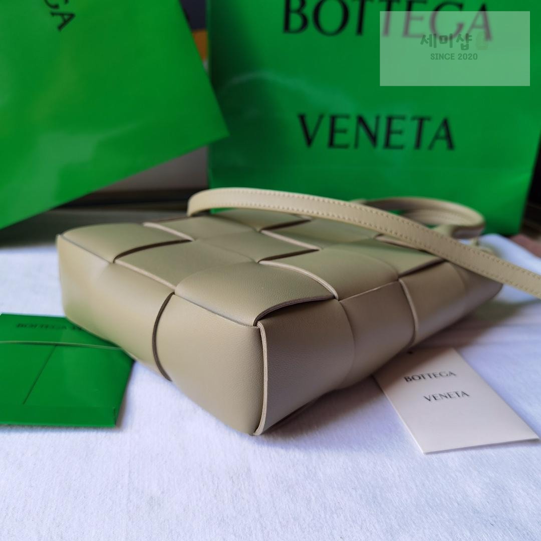 Bottega Veneta Bottega Veneta intrecio Tote Cross Bag 18번 이미지