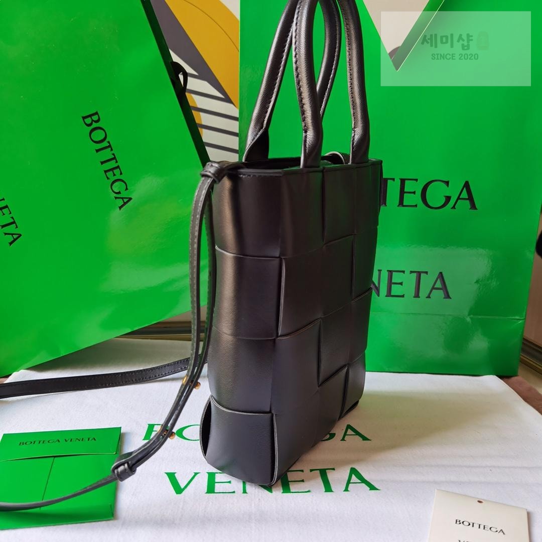 Bottega Veneta Bottega Veneta intrecio Tote Cross Bag 27번 이미지