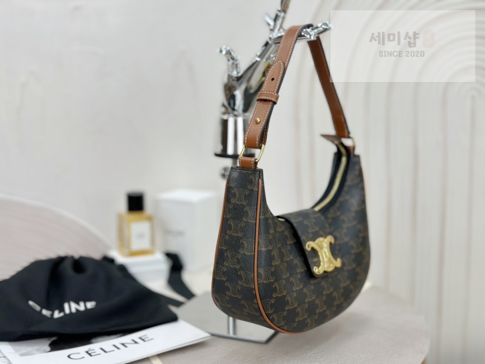 C E L I N E Celine Ava Triomphe Bag Soft Calfskin Bag 3번 이미지