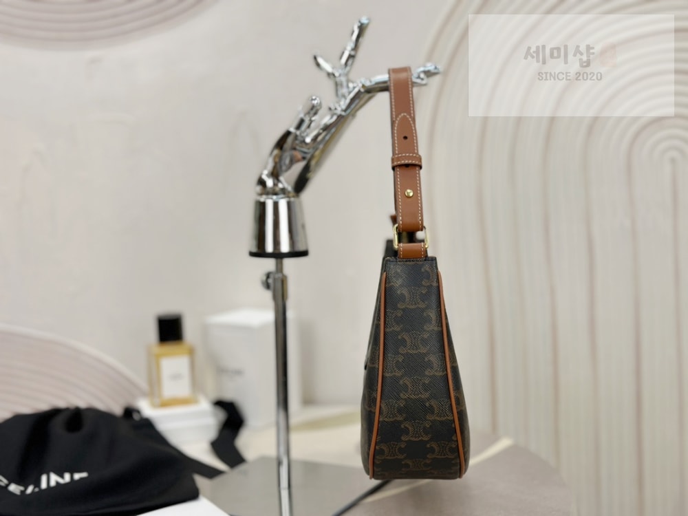 C E L I N E Celine Ava Triomphe Bag Soft Calfskin Bag 9번 이미지