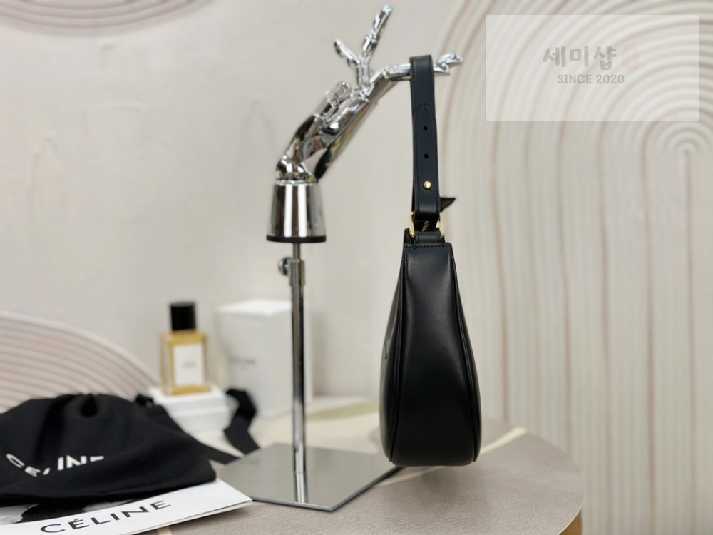 C E L I N E Celine Ava Triomphe Bag Soft Calfskin Bag 4번 이미지
