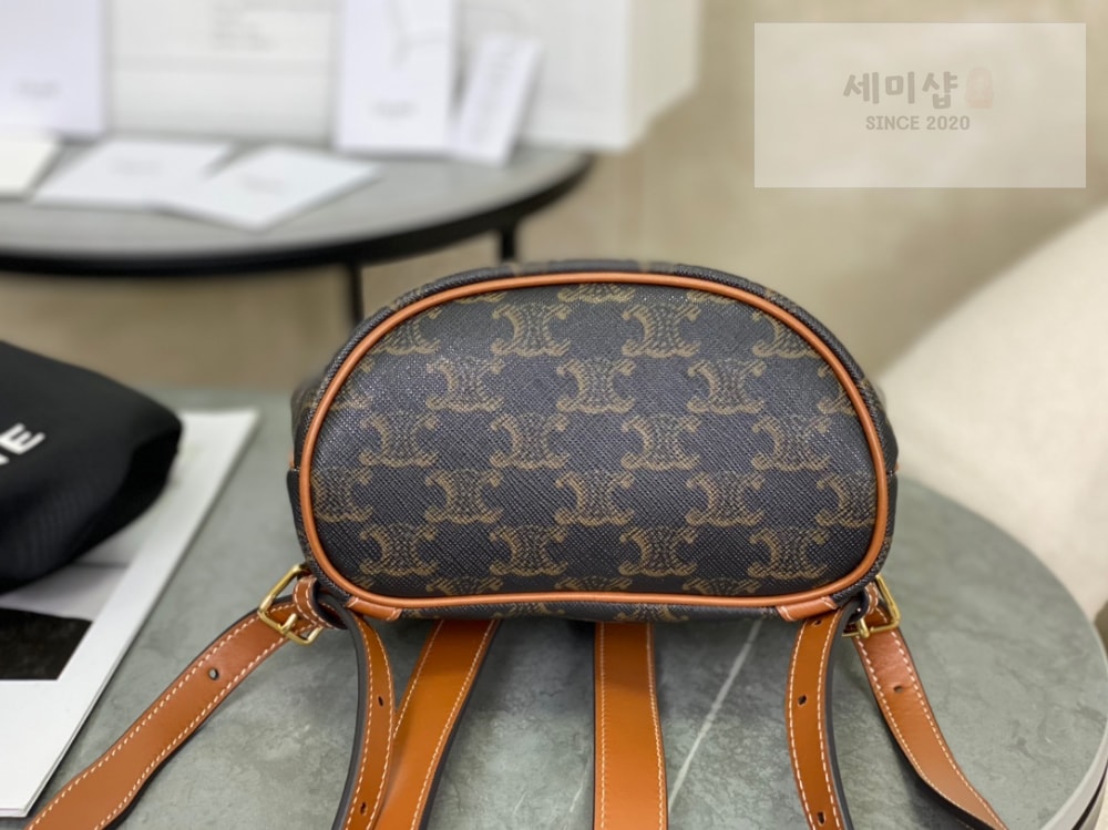 C E L I N E Celine Backpack Folco in Triomphe Canvas and Calfskin Bag 3번 이미지