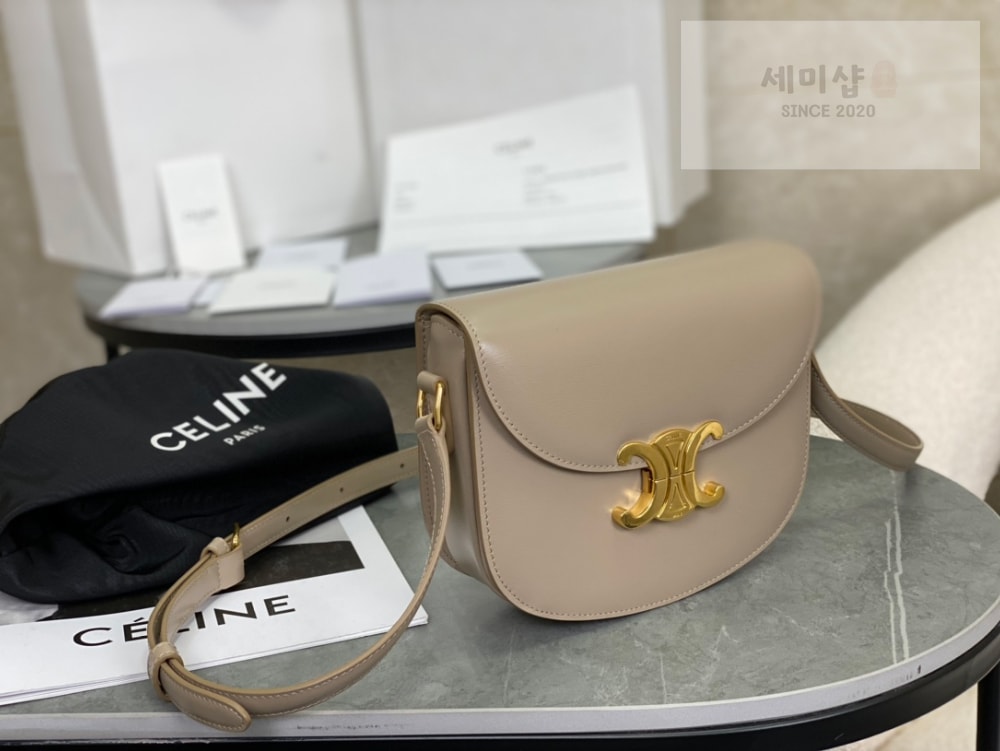 C E L I N E Celine Besace Clea Calfskin Bag 3번 이미지