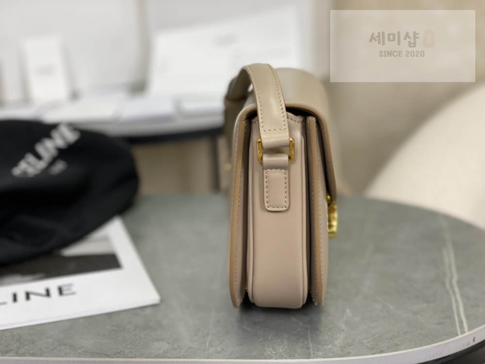 C E L I N E Celine Besace Clea Calfskin Bag 4번 이미지