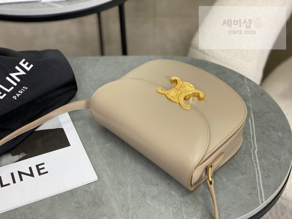 C E L I N E Celine Besace Clea Calfskin Bag 9번 이미지