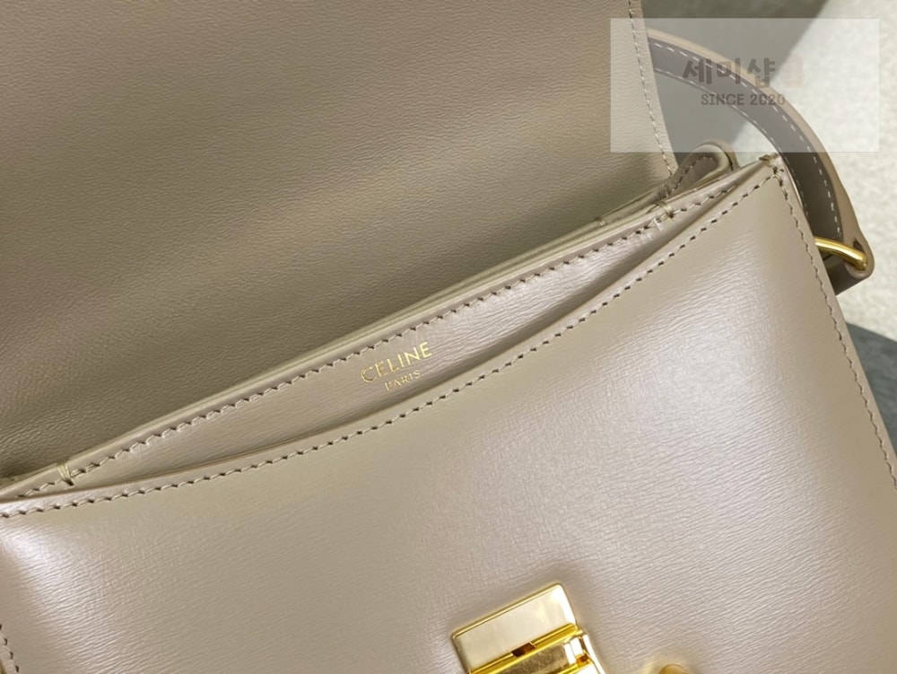C E L I N E Celine Besace Clea Calfskin Bag 7번 이미지