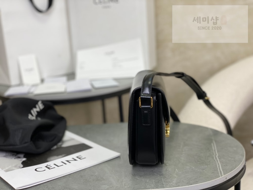 C E L I N E Celine Besace Clea Calfskin Bag 3번 이미지