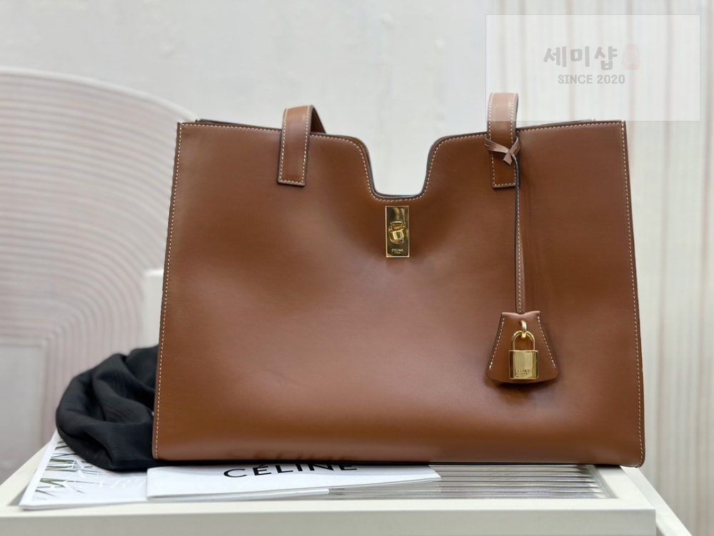C E L I N E Celine Cabas 16 Soft In Smooth Calfskin Bag 9번 이미지