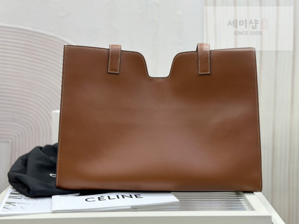 C E L I N E Celine Cabas 16 Soft In Smooth Calfskin Bag 1번 이미지