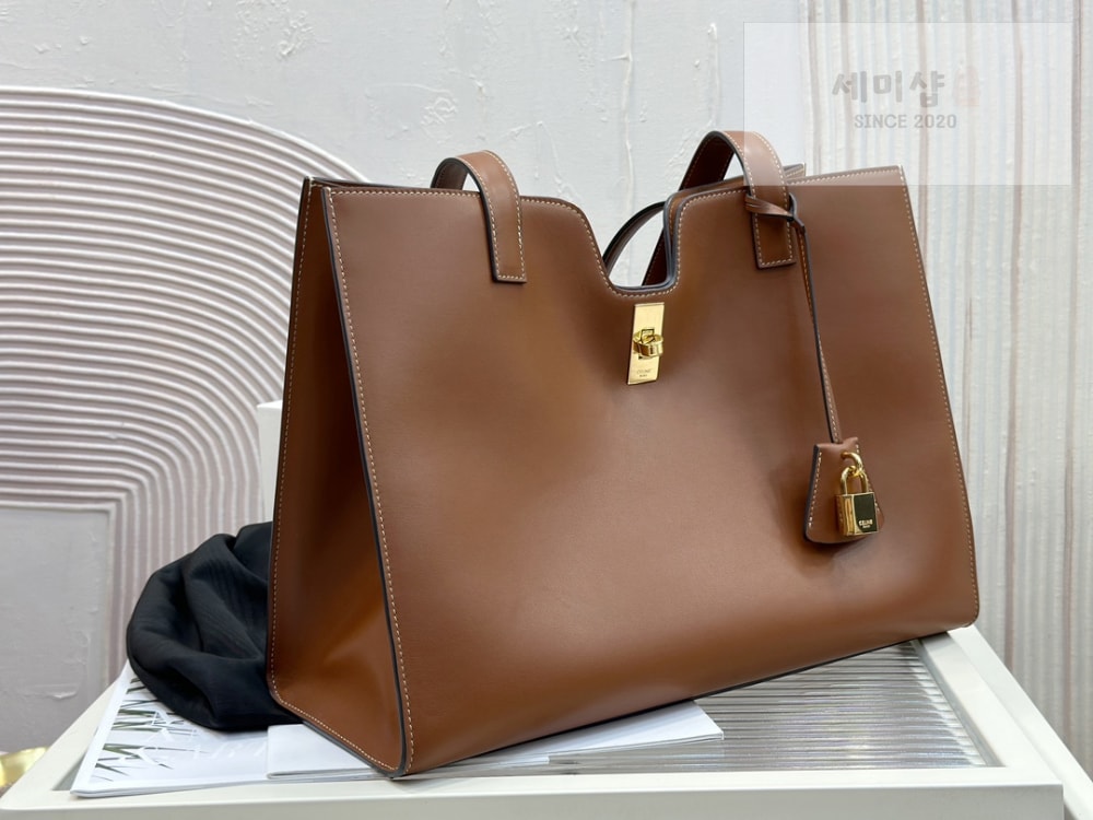 C E L I N E Celine Cabas 16 Soft In Smooth Calfskin Bag 2번 이미지