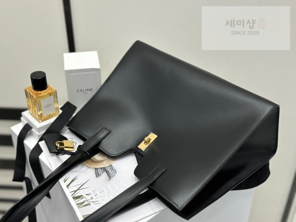 C E L I N E Celine Cabas 16 Soft In Smooth Calfskin Bag 5번 이미지