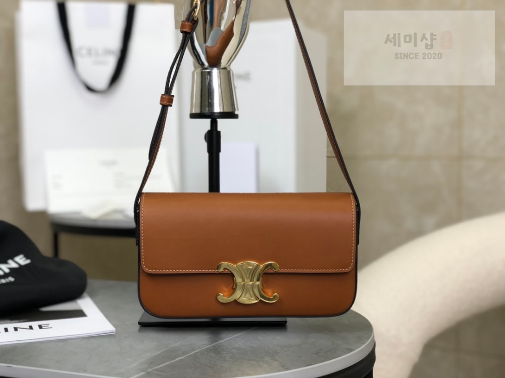 C E L I N E Celine Claude Triomphe Shoulder Bag Calfskin Bag 8번 이미지