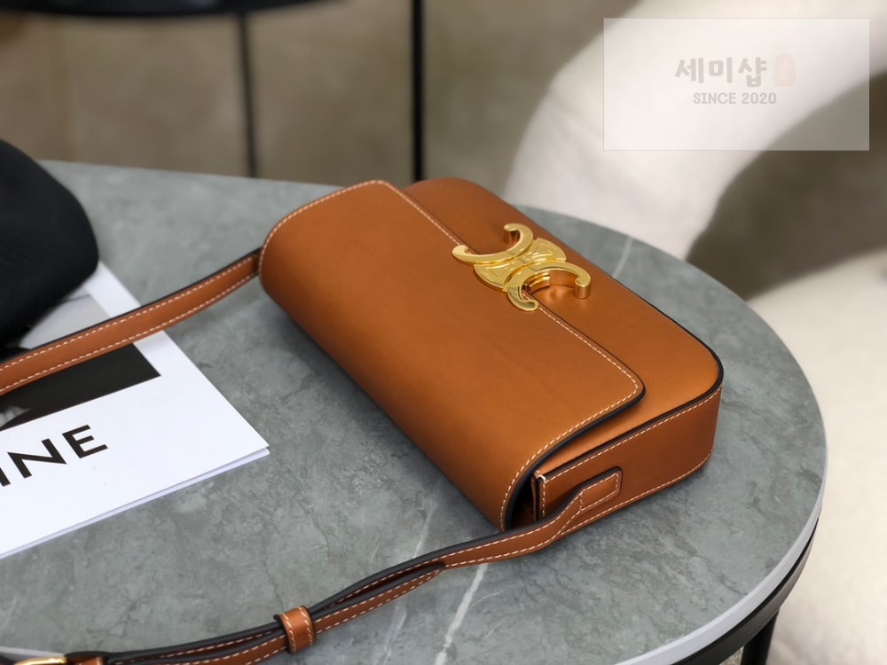 C E L I N E Celine Claude Triomphe Shoulder Bag Calfskin Bag 4번 이미지
