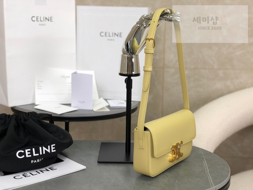 C E L I N E Celine Claude Triomphe Shoulder Bag Calfskin Bag 3번 이미지