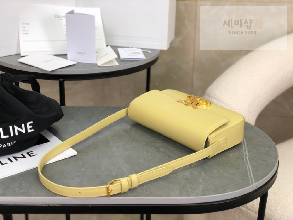 C E L I N E Celine Claude Triomphe Shoulder Bag Calfskin Bag 7번 이미지