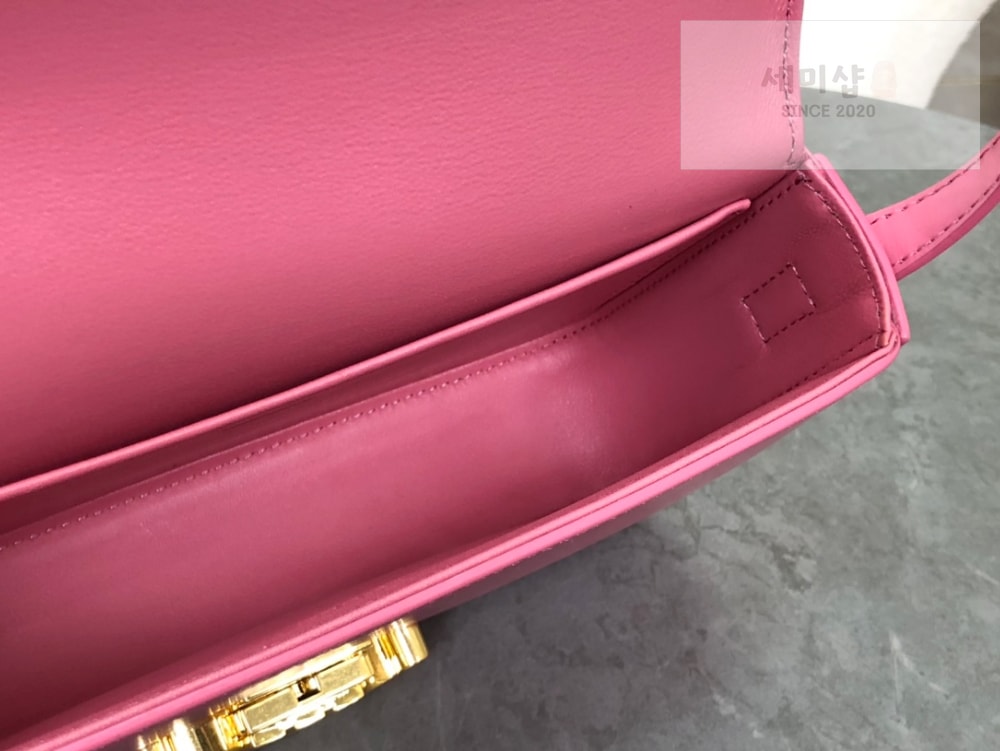 C E L I N E Celine Claude Triomphe Shoulder Bag Calfskin Bag 8번 이미지