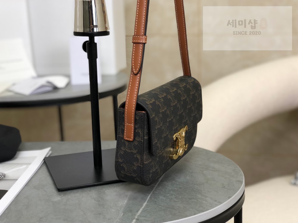 C E L I N E Celine Claude Triomphe Shoulder Bag Calfskin Bag 4번 이미지