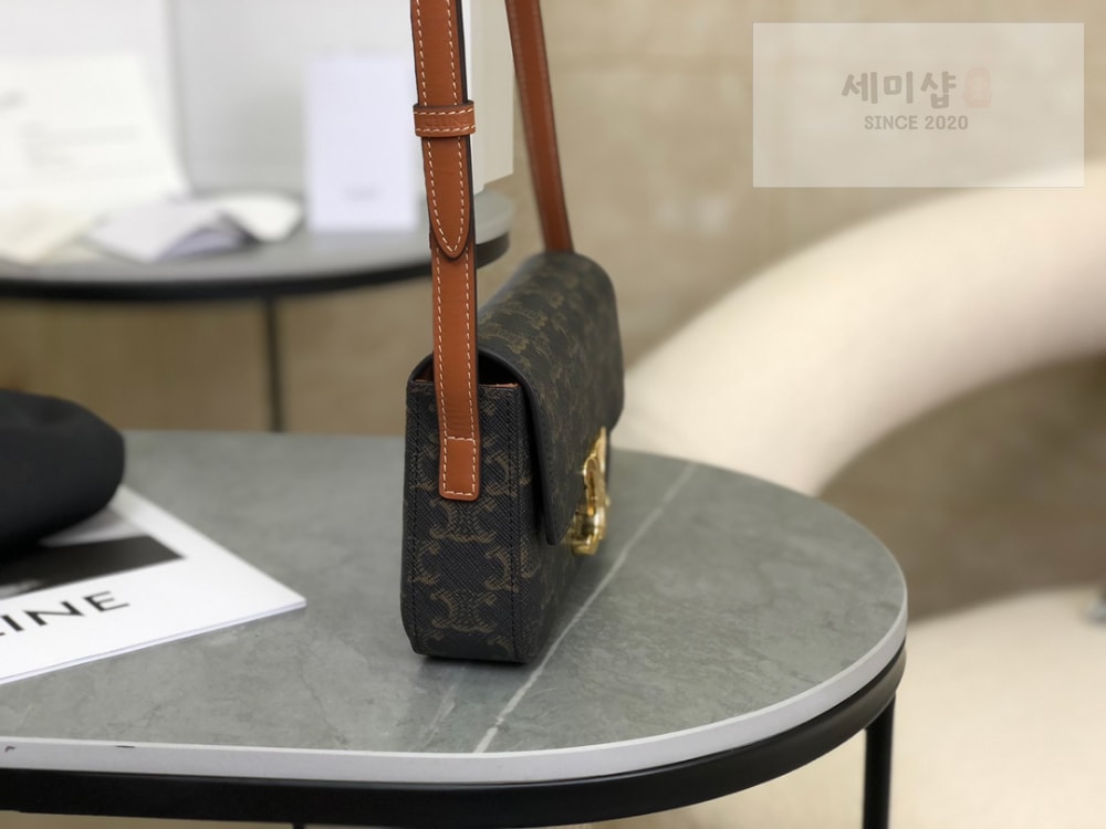 C E L I N E Celine Claude Triomphe Shoulder Bag Calfskin Bag 5번 이미지