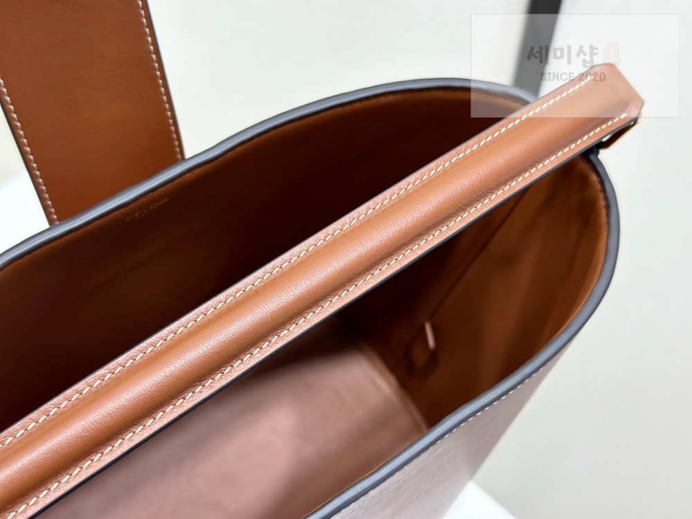 C E L I N E Celine Louise Bag Soft Calfskin Bag 10번 이미지