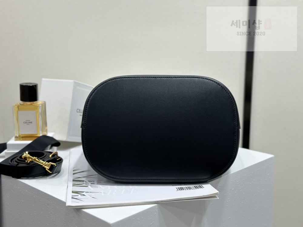 C E L I N E Celine Louise Bag Soft Calfskin Bag 5번 이미지