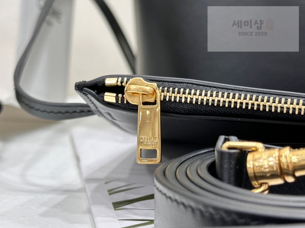 C E L I N E Celine Louise Bag Soft Calfskin Bag 9번 이미지