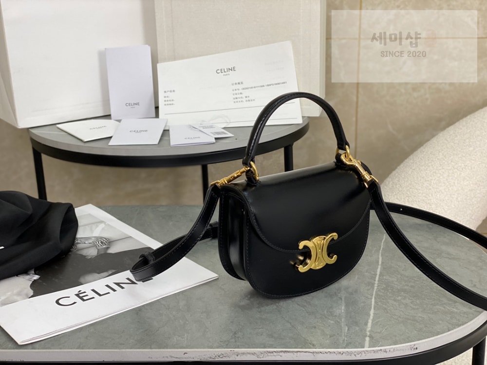 C E L I N E Celine Mini Clea Vesace Calfskin Bag 3번 이미지