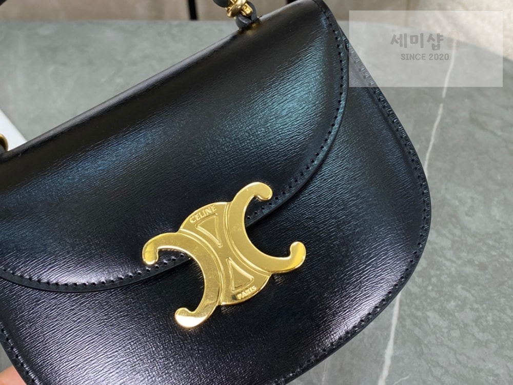 C E L I N E Celine Mini Clea Vesace Calfskin Bag 6번 이미지