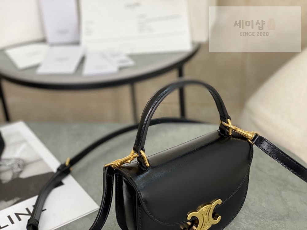 C E L I N E Celine Mini Clea Vesace Calfskin Bag 7번 이미지