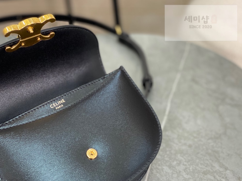 C E L I N E Celine Mini Clea Vesace Calfskin Bag 8번 이미지