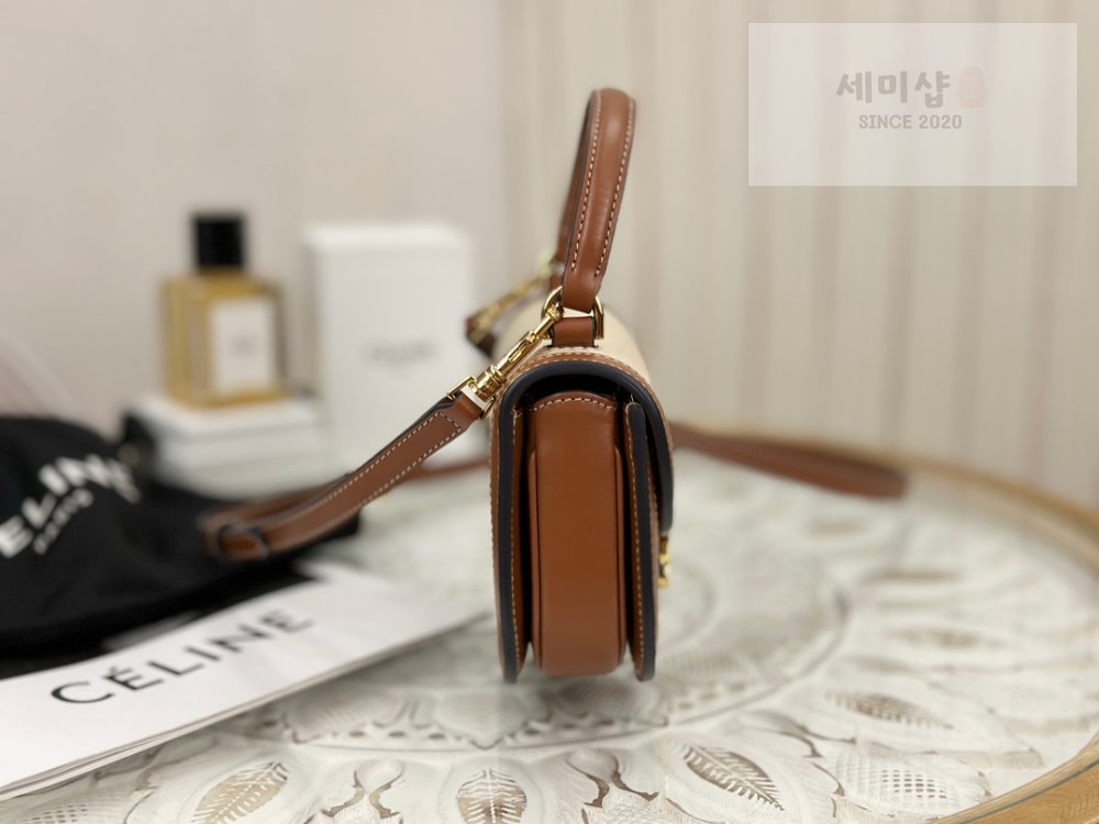 C E L I N E Celine Mini Clea Vesace Canvas & Calfskin Bag 3번 이미지