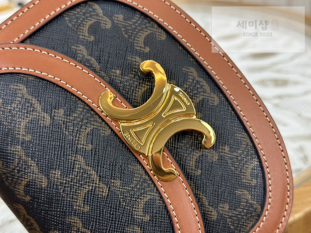 C E L I N E Celine Mini Clea Vesace Canvas & Calfskin Bag 6번 이미지