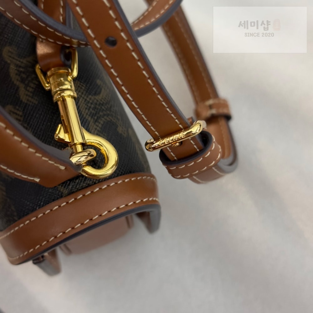 C E L I N E Celine Mini Clea Vesace Canvas & Calfskin Bag 8번 이미지