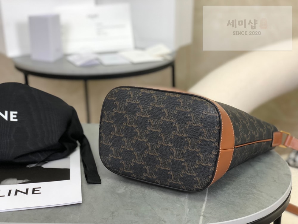 C E L I N E Celine Small Bucket Triomphe Canvas & Calfskin Bag 3번 이미지