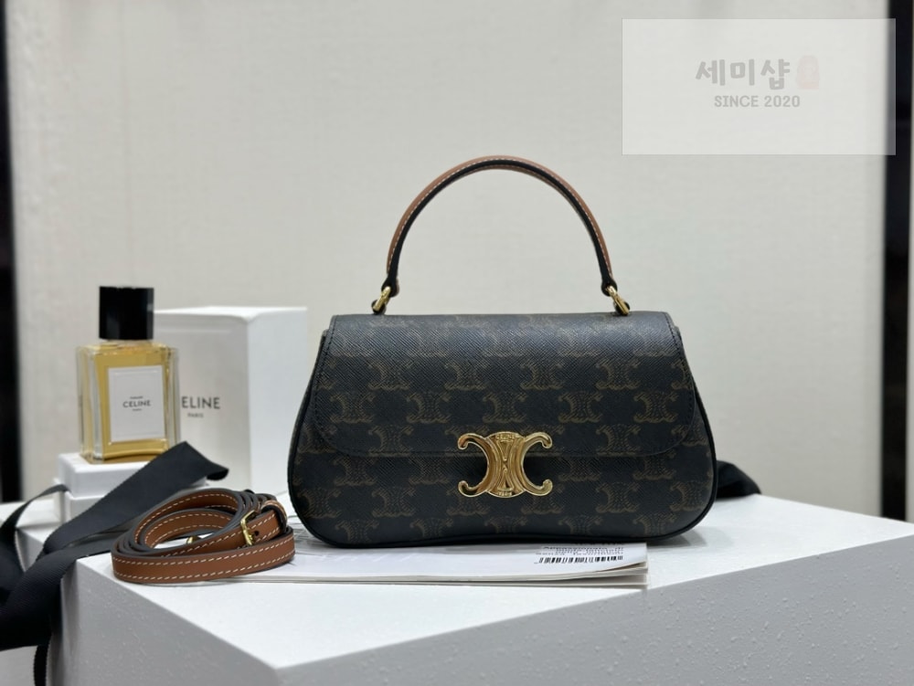 C E L I N E Celine Teen Lola Triomphe Canvas and Calfskin Bag 1번 이미지