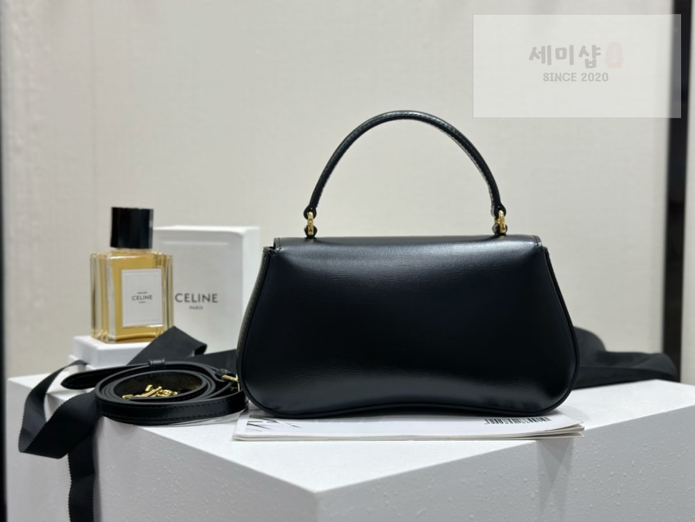 C E L I N E Celine Teen Lola Triomphe Shiny Calfskin Bag 2번 이미지