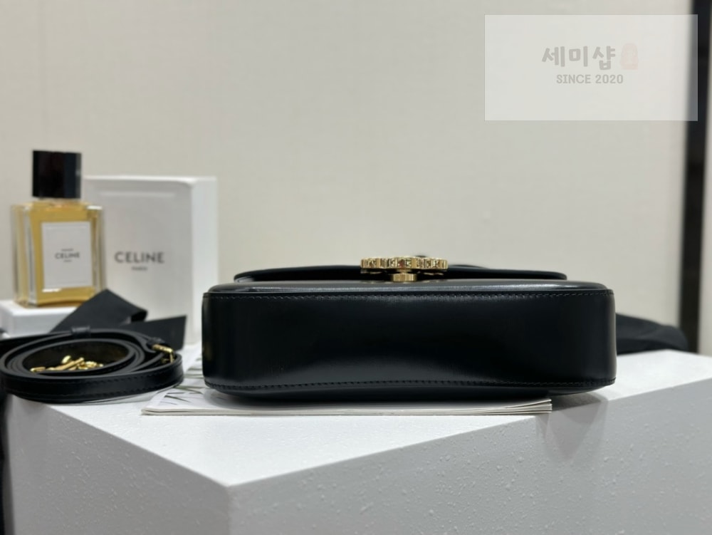 C E L I N E Celine Teen Lola Triomphe Shiny Calfskin Bag 4번 이미지