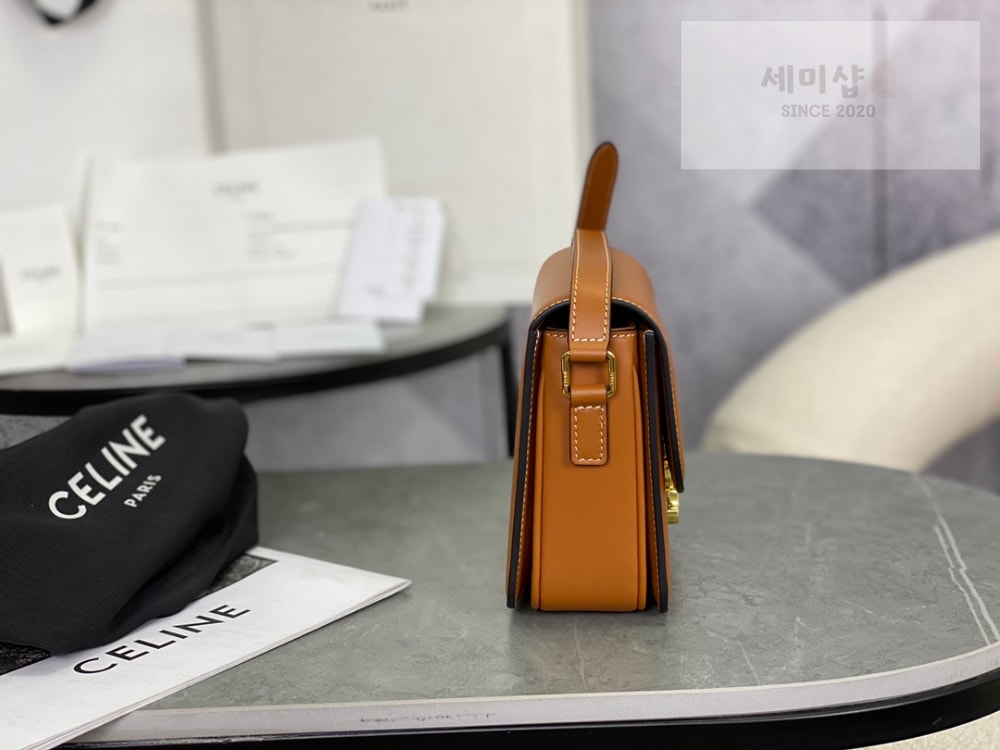 C E L I N E Celine Teen Triomphe Bag Shiny Calfskin Bag 3번 이미지